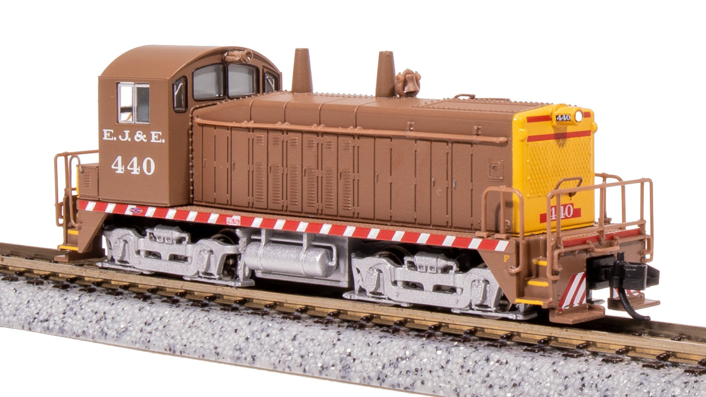 Broadway 7493 EMD NW2, EJ&E 440, Brown & Yellow, Paragon4 Sound/DC/DCC, N
