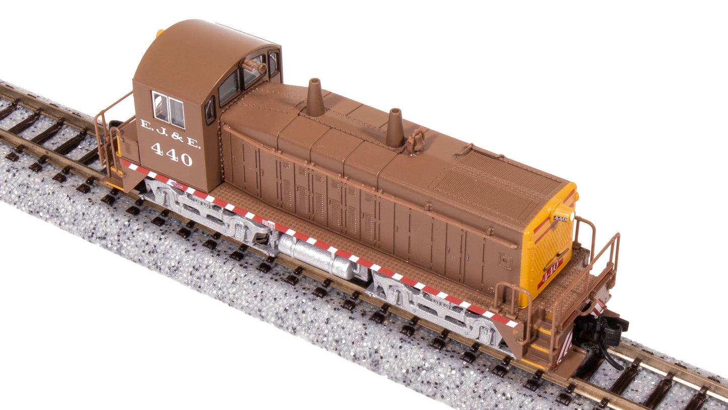 Broadway 7493 EMD NW2, EJ&E 440, Brown & Yellow, Paragon4 Sound/DC/DCC, N