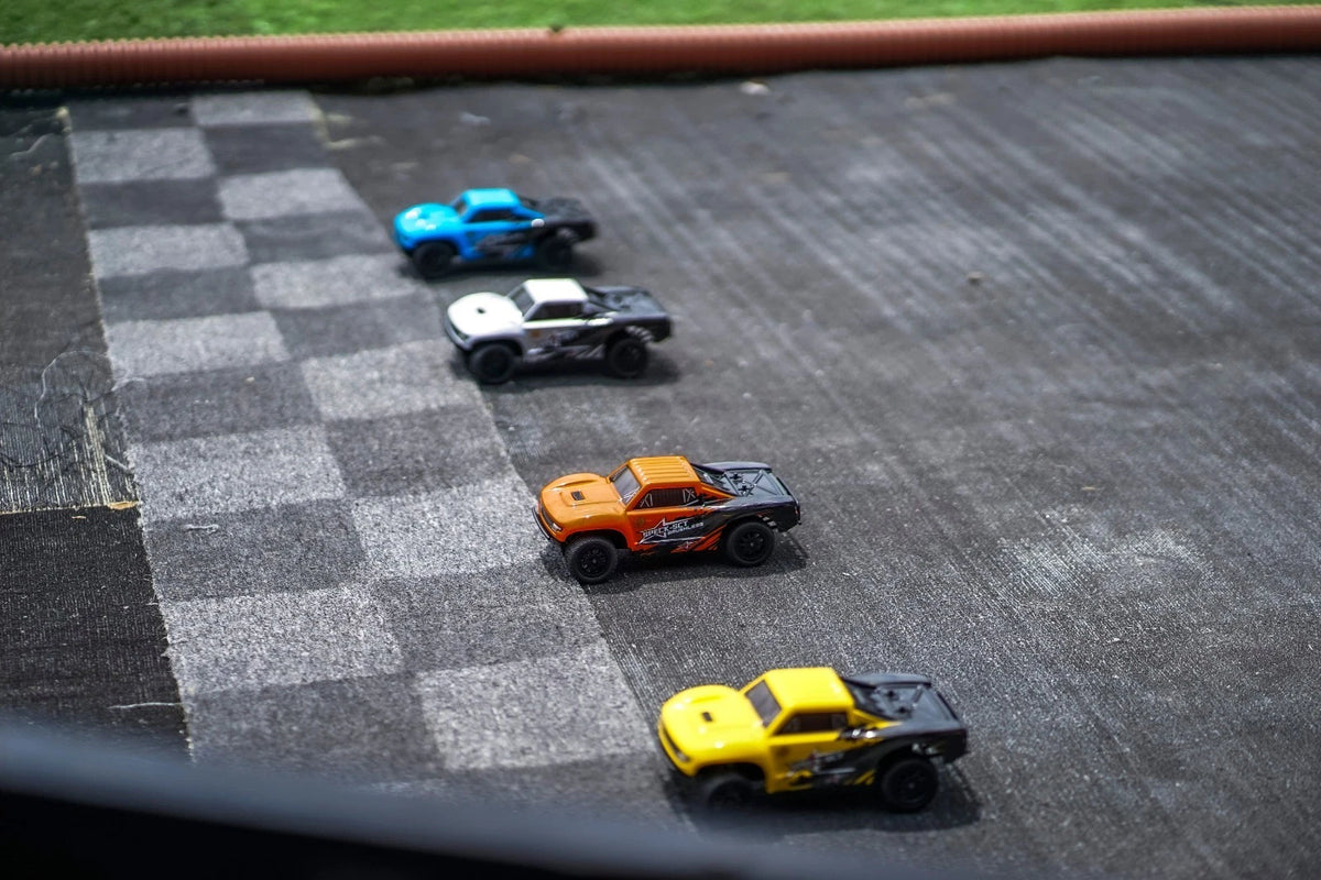 HobbyPlus 1:24 2WD SPECK-SCT Brushed Yellow