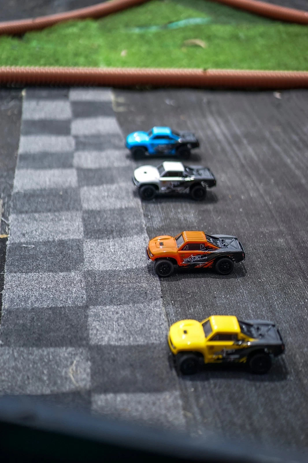 HobbyPlus 1:24 2WD SPECK-SCT Brushed Yellow