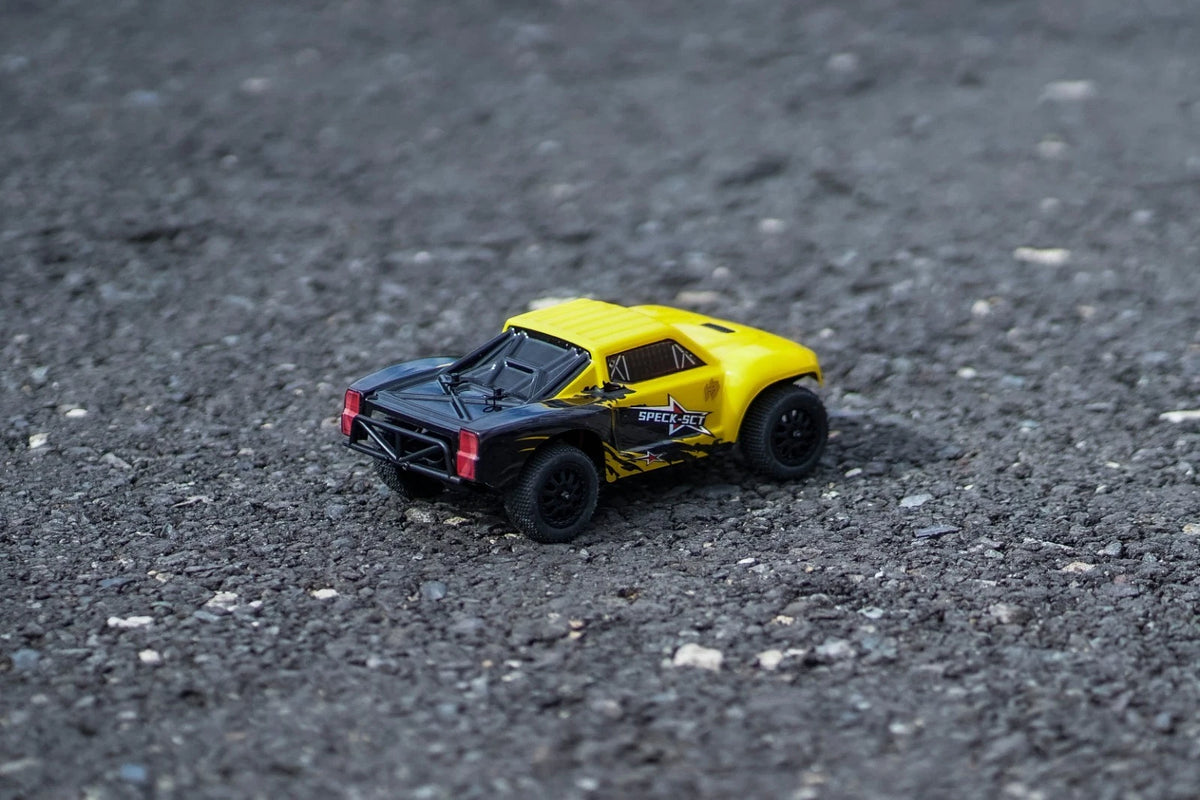 HobbyPlus 1:24 2WD SPECK-SCT Brushed Yellow